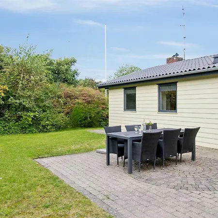 Eliana - 300m From The Sea By Interhome * Allingabro